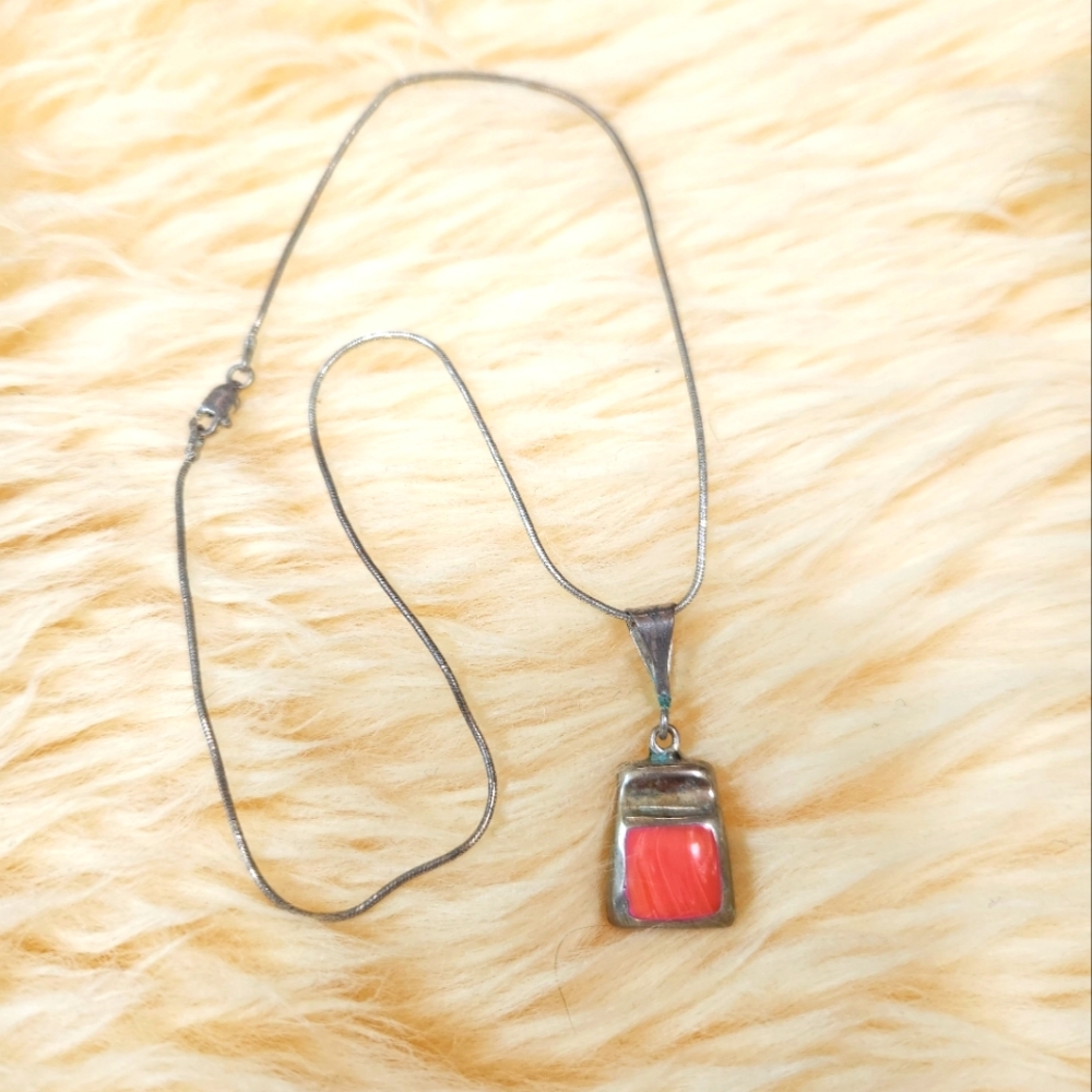 Silver Necklace With Pink Stone Pendant Set In Silver